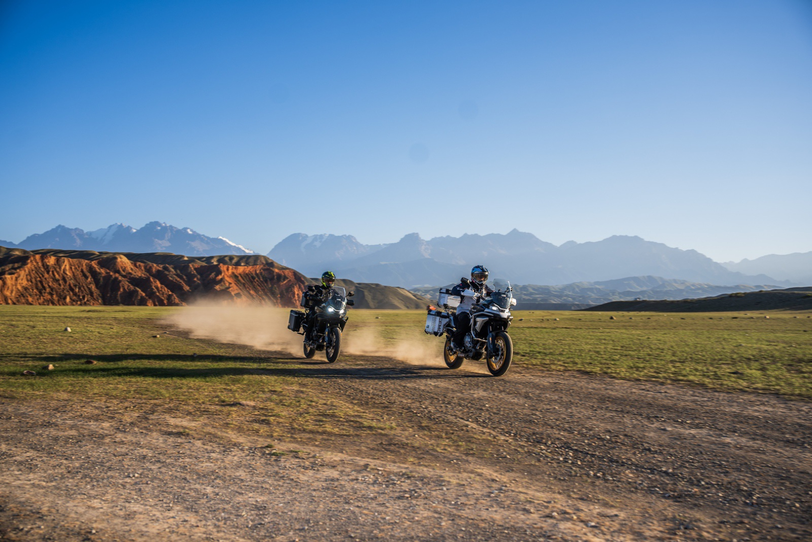 CFMOTO 700MT Advanced (ABS)