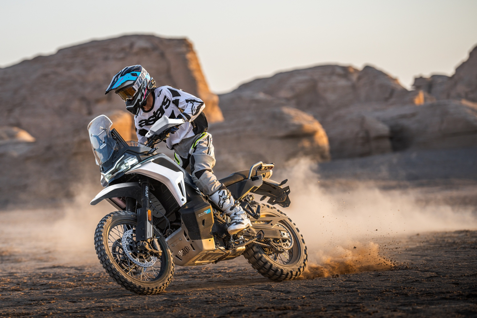 CFMOTO 1000MT-X Sport